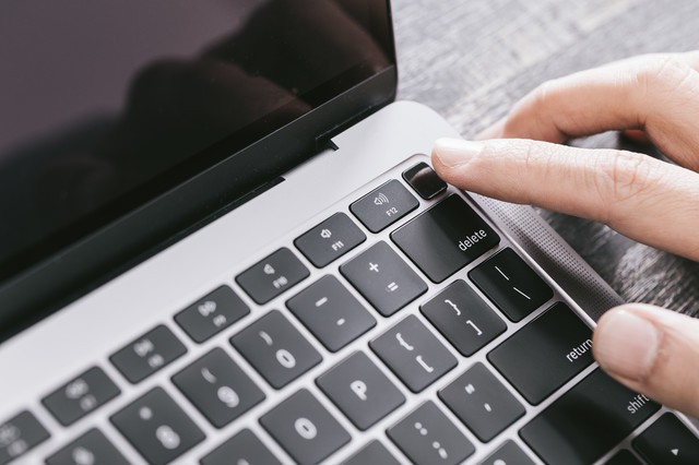 macbookFTHG1252_TP_V1