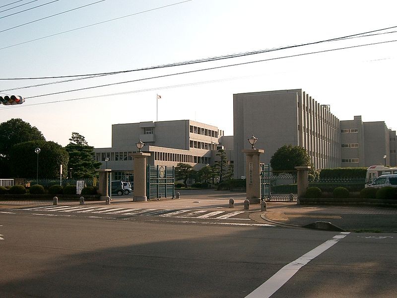 800px-Kiryu_Commercial_High_School