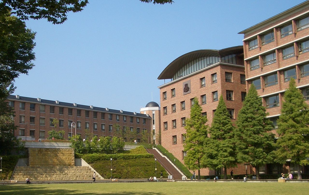 関西大学外国語学部