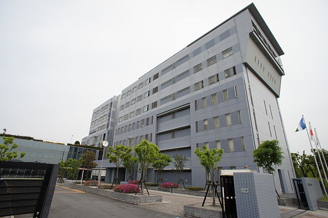 640px-Osaka_University_of_Human_Sciences