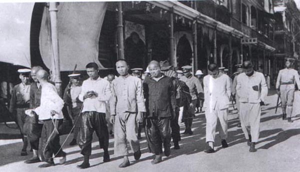 上海クーデターで連行される共産党員