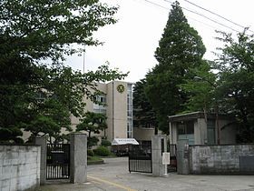 280px-Neyagawa_highschool