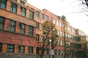 上智大学