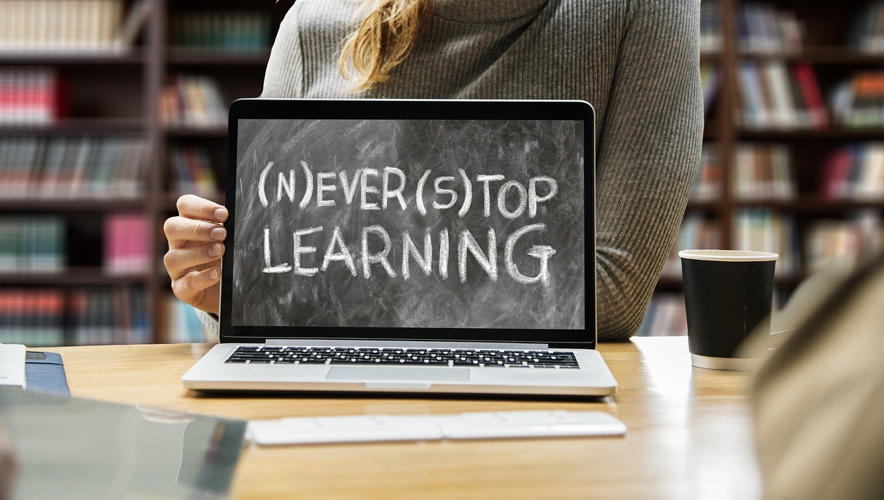 never-stop-learning-3653430_1280