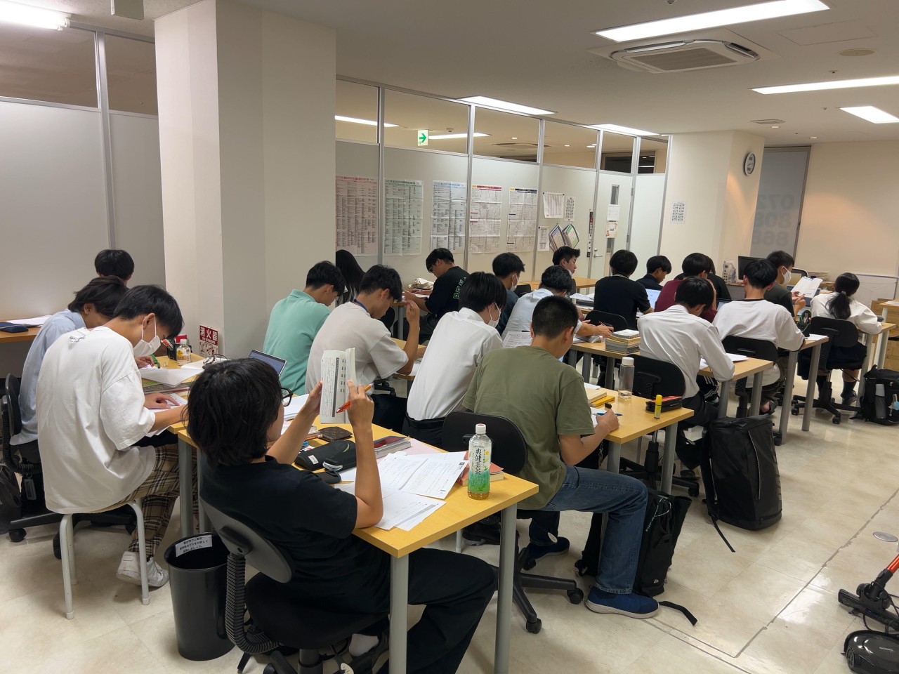 武田塾枚方校　教室内の様子