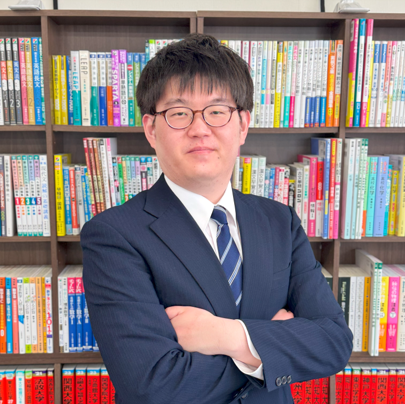西岡 遼(教務・同志社大卒)先生