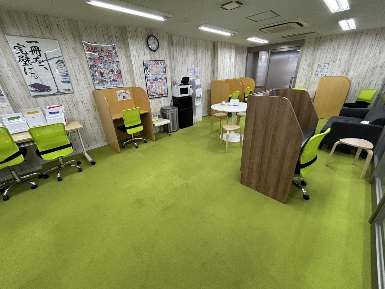 休憩兼音読・シャドーイングスペース
