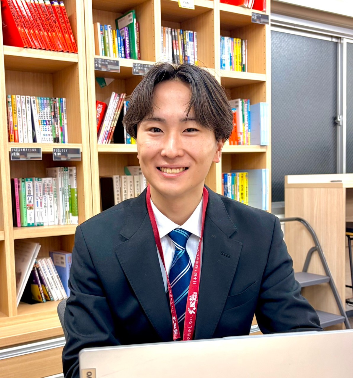 上林 理希副校舎長 (明治大学/法学部)先生